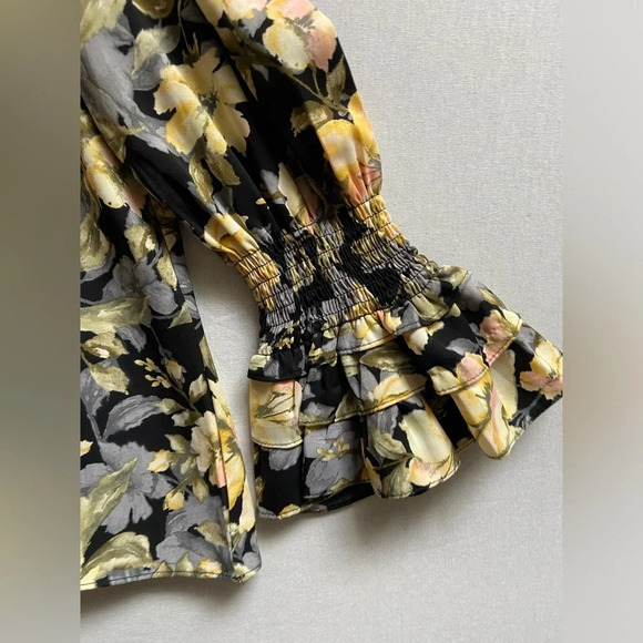 Entro floral off the shoulder smock  ruffles sleeves Sz M - Picture 3 of 10